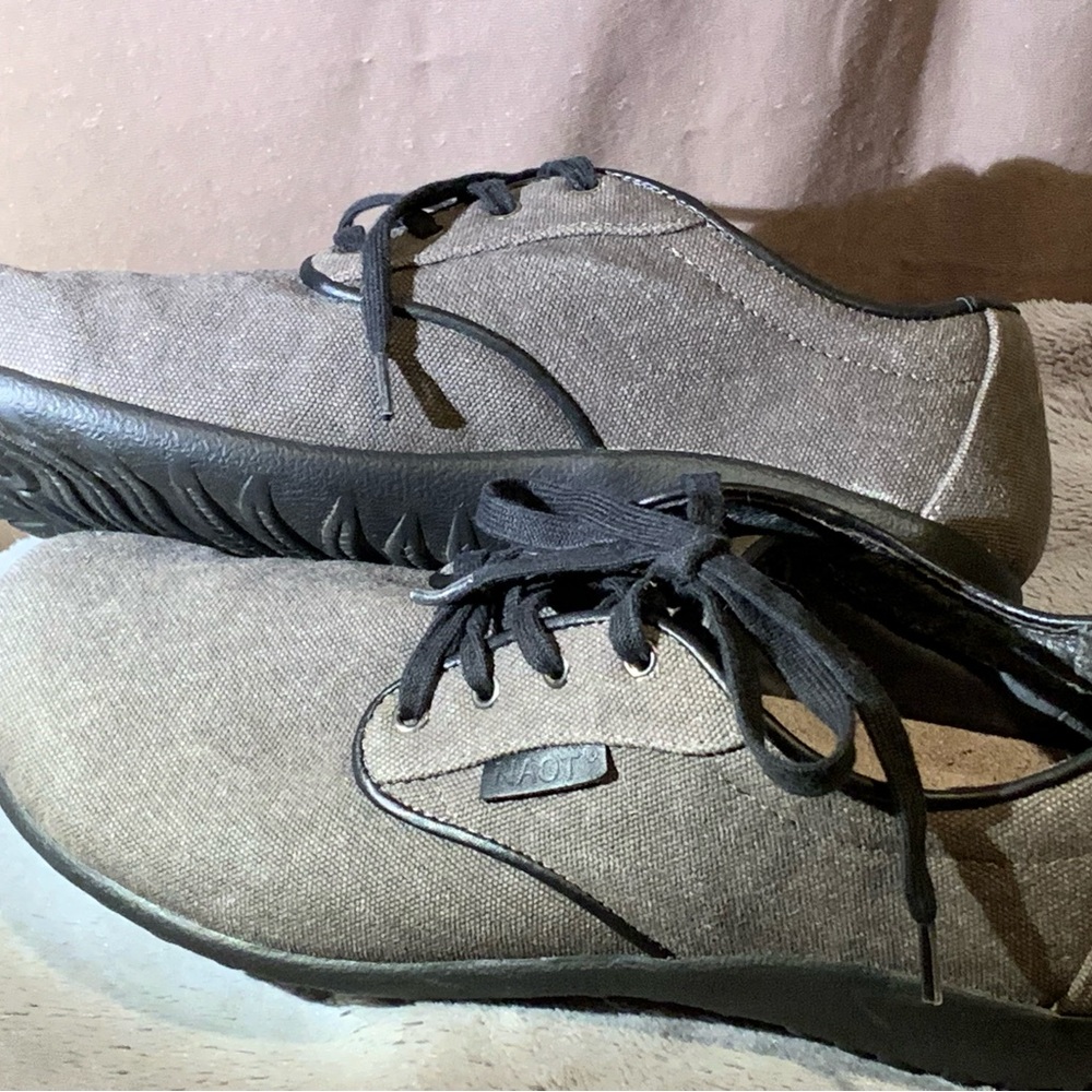 NAOT Size40 lace up gray canvas shoes - Picture 4 of 7